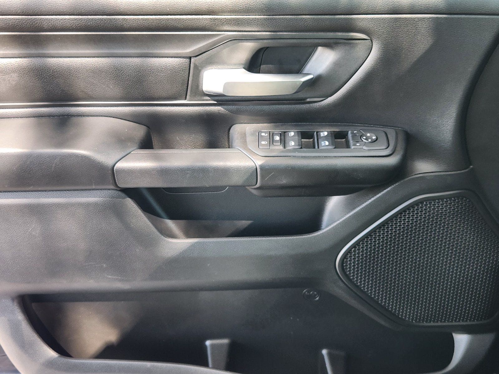 Used 2026 RAM 1500 Express RWD image 33