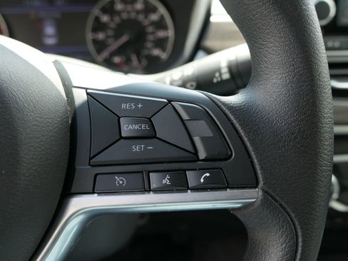 Used 2025 Nissan Altima 2.5 SV image 17