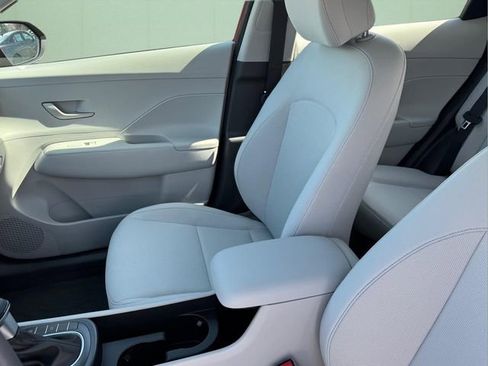 New 2026 Hyundai Kona SE image 8