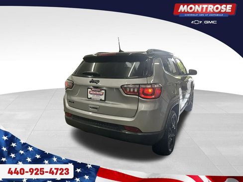 Used 2023 Jeep Compass Latitude w/ Convenience Group AWD/4WD image 5