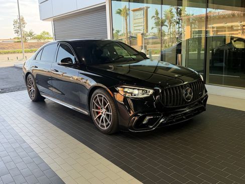 Used 2025 Mercedes-Benz S 63 AMG S image 4