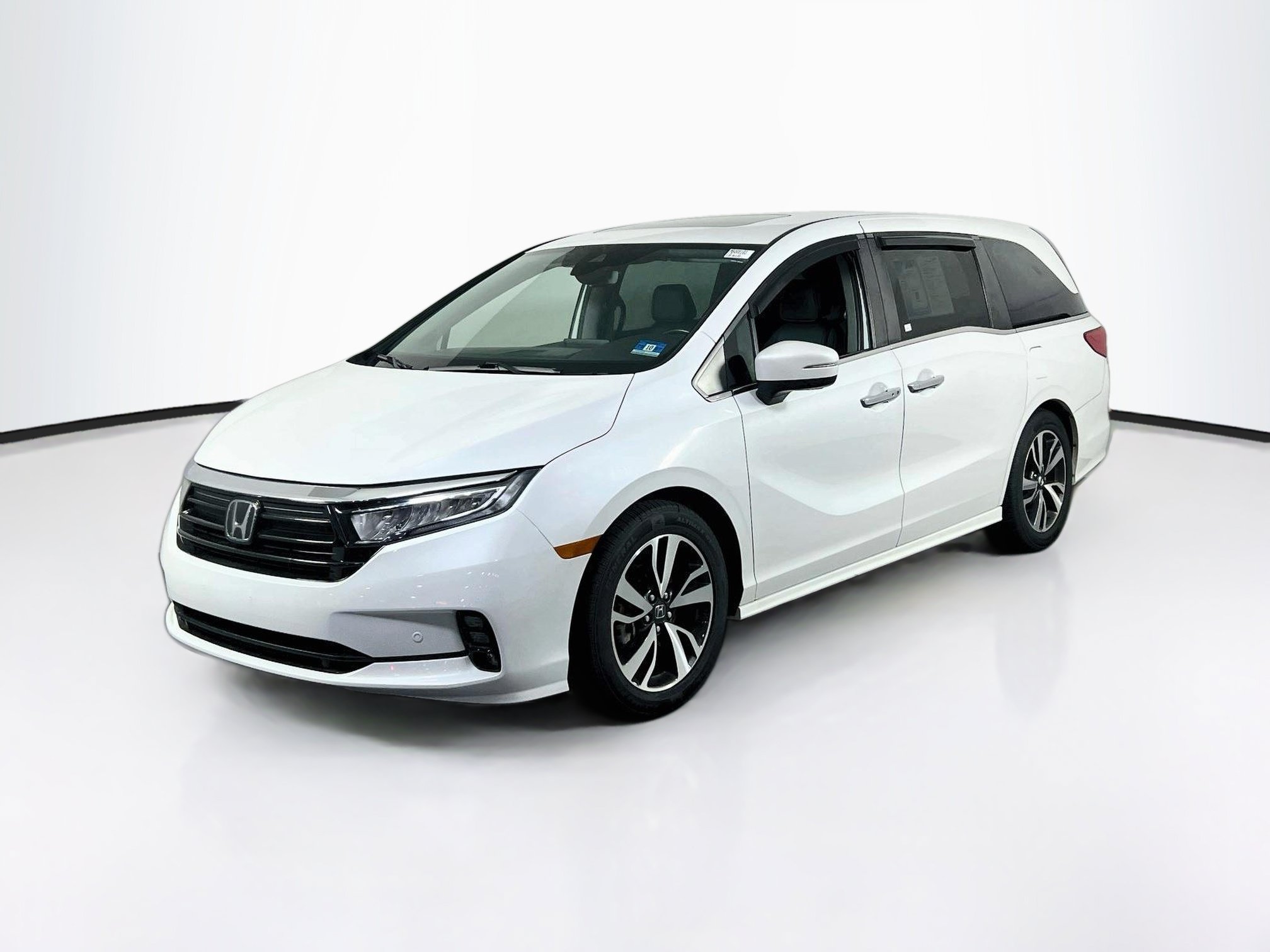Used 2021 Honda Odyssey Touring image 1