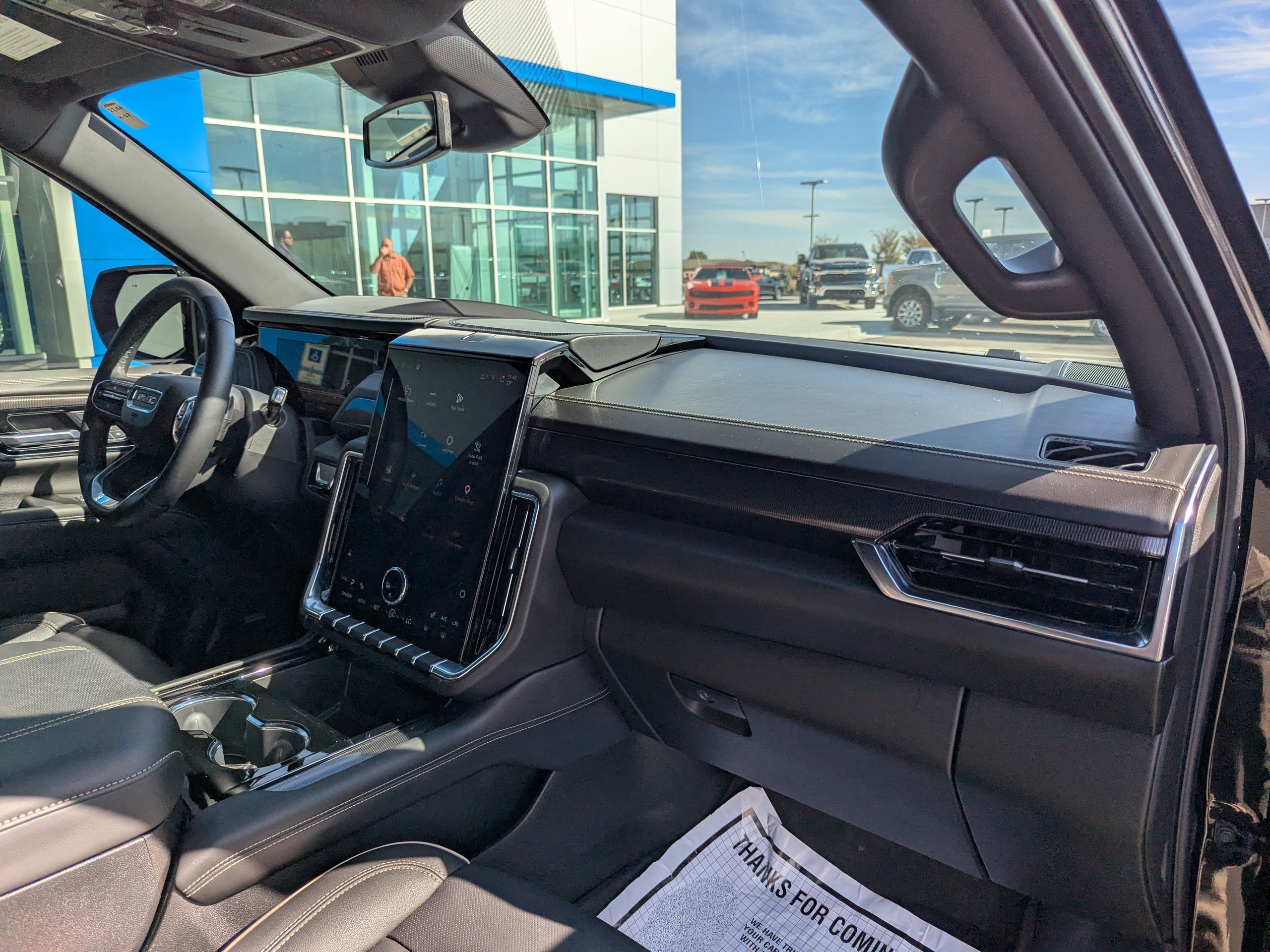 Used 2025 GMC Yukon XL Elevation AWD/4WD image 46
