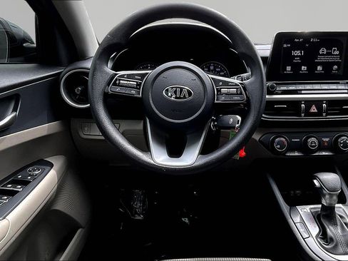 Used 2020 Kia Forte LXS FWD image 8