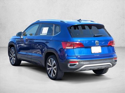 Used 2023 Volkswagen Taos SE w/ Panoramic Sunroof Package image 8