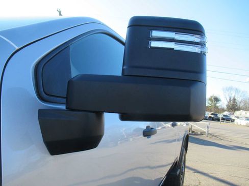 Used 2022 Chevrolet Silverado 2500 Custom w/ Custom Convenience Package image 14
