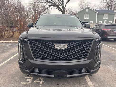 Used 2025 Cadillac Escalade Sport Platinum image 6