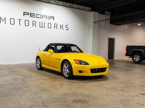 Used 2001 Honda S2000 image 2