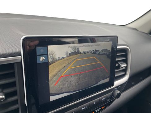 New 2026 Hyundai Venue SEL FWD image 19