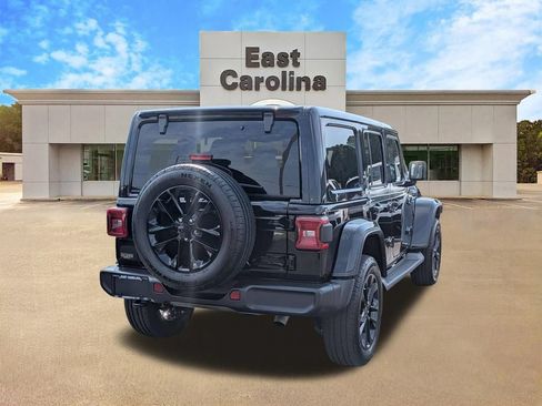 Certified 2025 Jeep Wrangler Unlimited Sahara AWD/4WD image 3