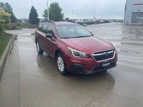 Used 2018 Subaru Outback 2.5i AWD/4WD image 2