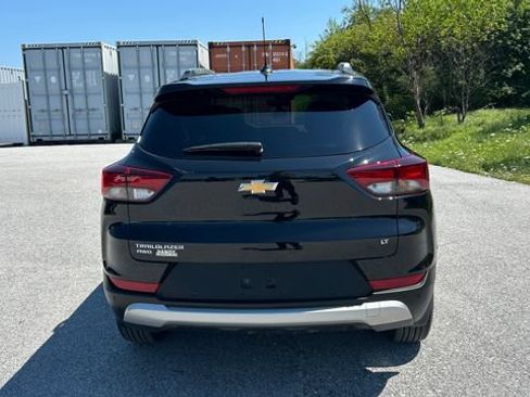 Certified 2024 Chevrolet TrailBlazer LT w/ LT Cold Weather Package AWD/4WD image 4