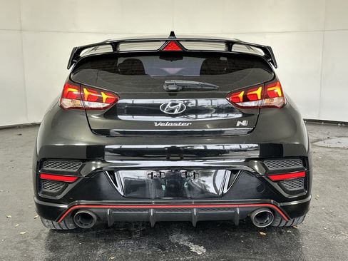 Used 2020 Hyundai Veloster N w/ Performance Package image 10