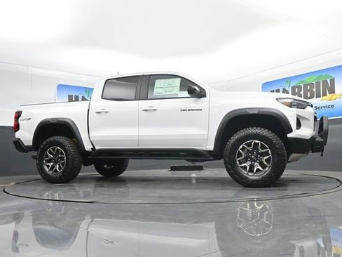 New 2026 Chevrolet Colorado ZR2 w/ Off-Road Front Bumper Package AWD/4WD image 20