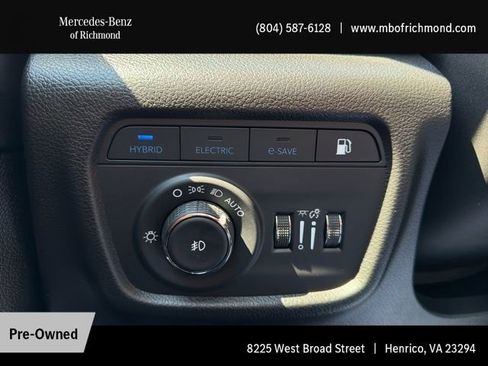 Used 2024 Jeep Grand Cherokee Summit w/ Luxury Tech Group V image 17