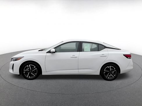 Used 2025 Nissan Sentra SV image 10