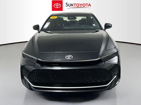 Used 2024 Toyota Crown AWD/4WD image 10