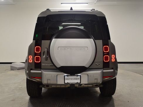 Used 2022 Land Rover Defender 110 XS Edition AWD/4WD image 6