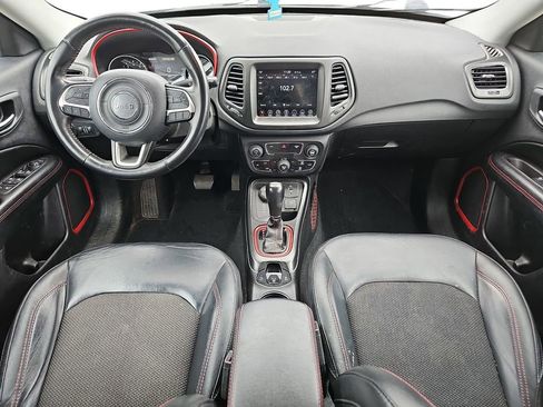 Used 2019 Jeep Compass Trailhawk image 10