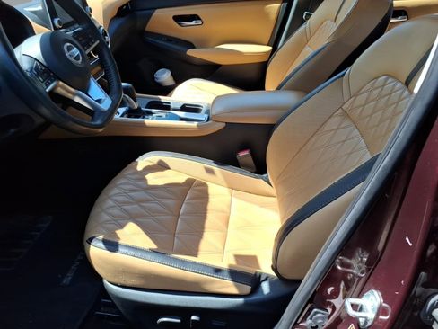 Used 2023 Nissan Sentra SV w/ SV Premium Package FWD image 10