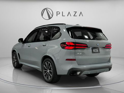 New 2026 BMW X5 xDrive40i w/ M Sport Package image 4