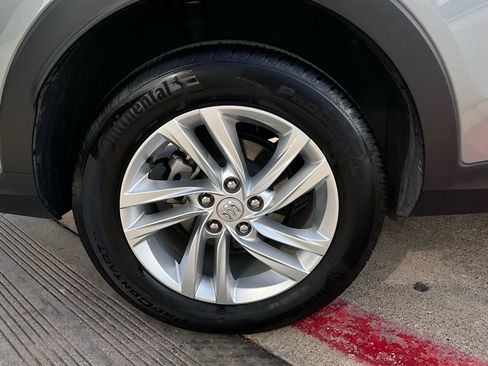 Used 2025 Buick Envista Preferred image 9