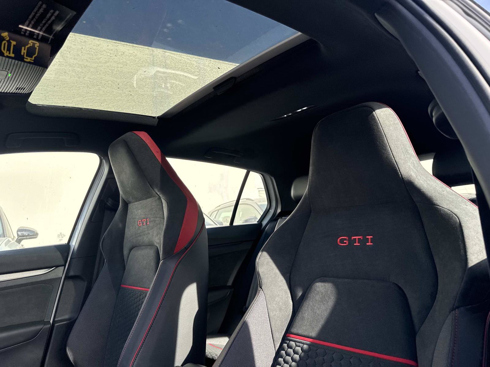 New 2026 Volkswagen GTI SE FWD image 15