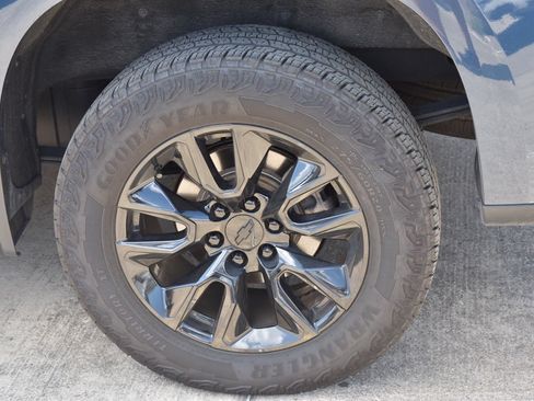 Used 2021 Chevrolet Silverado 1500 LT w/ Convenience Package II AWD/4WD image 12