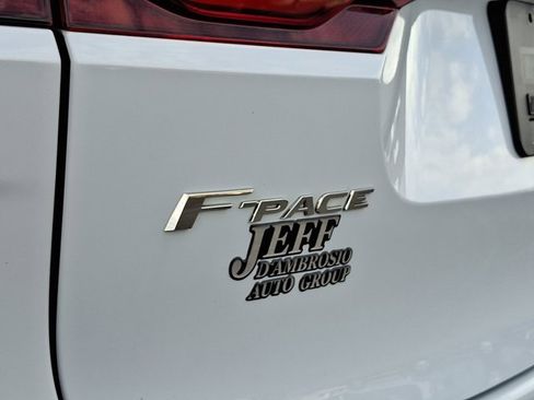 Used 2021 Jaguar F-PACE SVR image 34