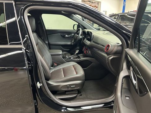 Used 2025 Chevrolet Blazer RS FWD image 12