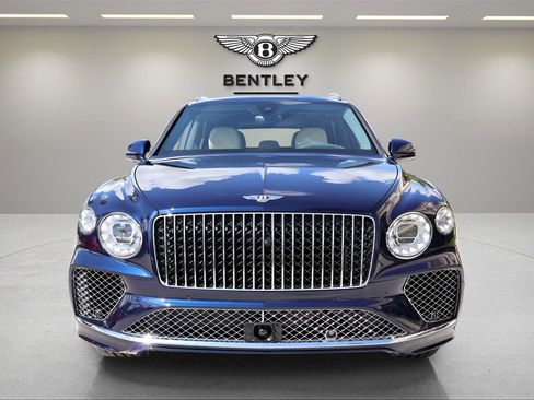 New 2025 Bentley Bentayga Azure V8 image 2