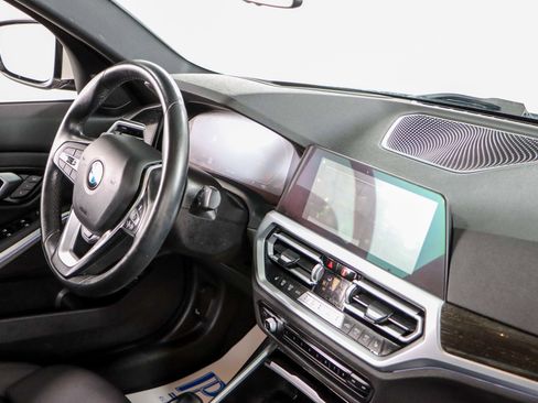 Used 2021 BMW 330i xDrive Sedan w/ Premium Package image 26