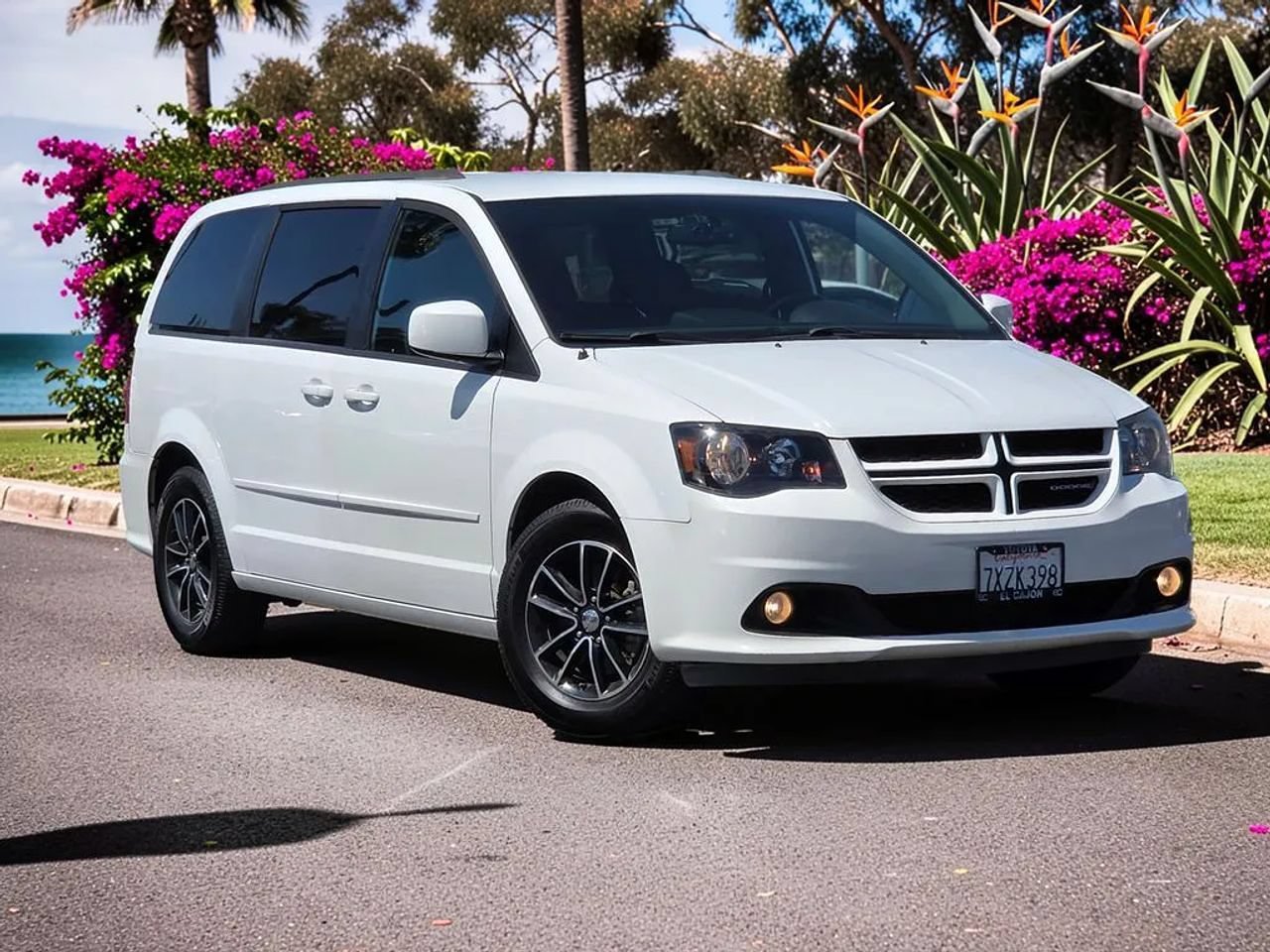 Used 2017 Dodge Grand Caravan GT FWD image 29