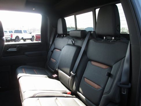 Used 2026 GMC Sierra 2500 AT4 w/ AT4 Premium Plus Package image 22