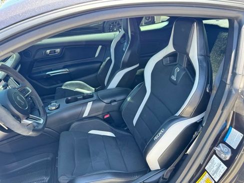 Used 2022 Ford Mustang Shelby GT500 w/ Carbon Fiber Track Pack RWD image 31