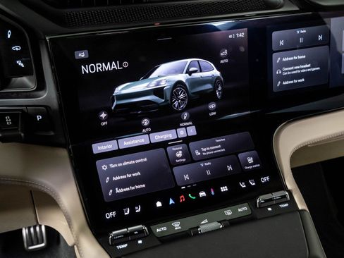 New 2026 Porsche Cayenne Turbo Electric AWD/4WD image 14