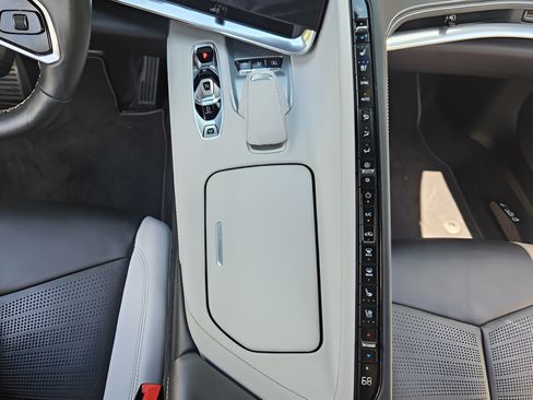 Used 2021 Chevrolet Corvette Stingray Preferred Conv w/ Z51 Performance Package RWD image 13