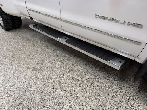 Used 2019 GMC Sierra 3500 Denali w/ Duramax Plus Package AWD/4WD image 47