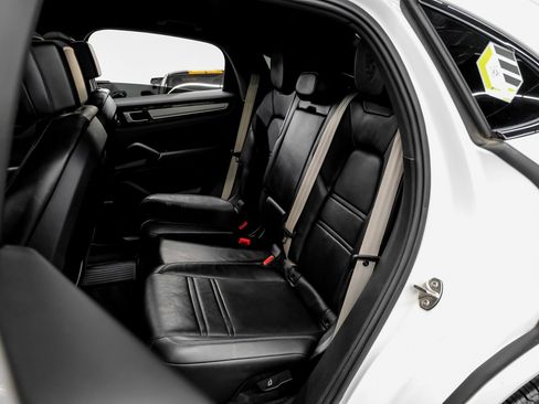 Used 2023 Porsche Cayenne Base image 51