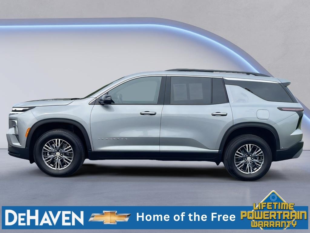 Used 2026 Chevrolet Traverse LT w/ Enhanced Driving Package AWD/4WD image 3