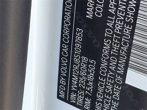 Used 2025 Volvo XC60 B5 Core image 27