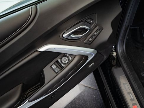 Used 2018 Chevrolet Camaro SS image 25