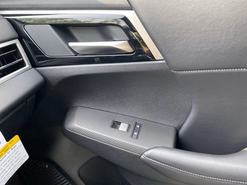 New 2026 Mitsubishi Outlander LE FWD image 20