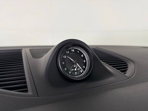 New 2026 Porsche Macan image 29