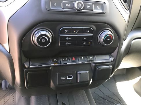 Used 2021 Chevrolet Silverado 1500 Custom AWD/4WD image 17