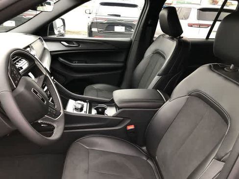 New 2025 Jeep Grand Cherokee 4WD image 11