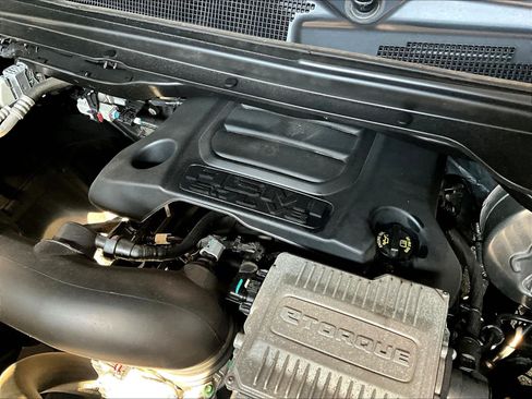 Used 2023 RAM 1500 Laramie AWD/4WD image 32