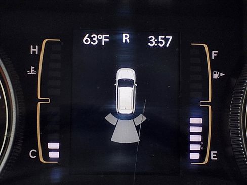 Used 2019 Jeep Cherokee Latitude Plus w/ Cold Weather Group image 19