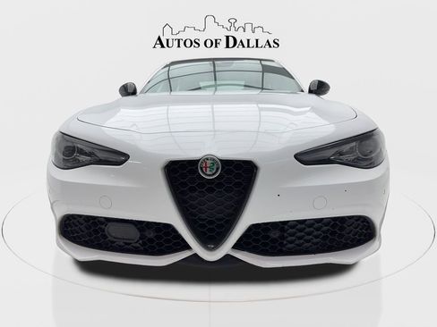 Used 2023 Alfa Romeo Giulia Veloce image 4