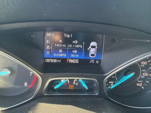 Used 2017 Ford Escape SE FWD image 19